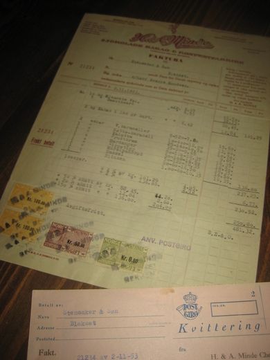 Minde SJOKOLADE - KAKAO & KONFEKTFABRIKK 2 11 1953 med kr 250 80 i stempelmerker