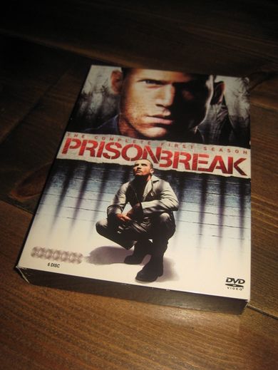 The complete first season PRISON BREAK 6 DISK 961 MIN 15 ÅR