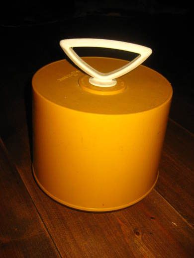 DISK OG CASE til oppbevaring av singelplater pen 60 tallet