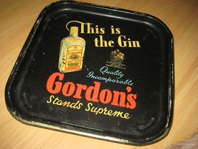 Serveringsbrett med reklame GORDON GIN 70 tallet