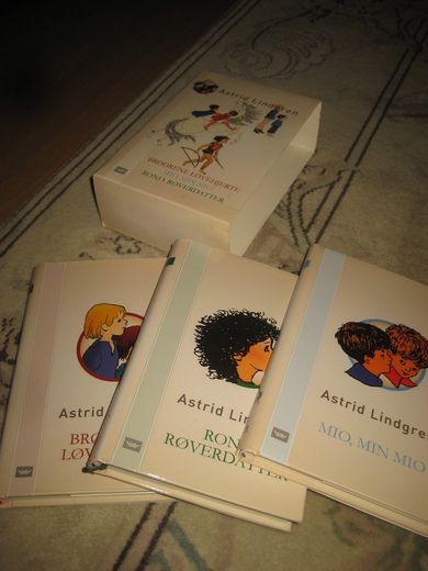 Lindgren Astrid: BRØDRENE LØVEHJERTE - MIO MIO MIO - RONJA RØVERDATTER 2007