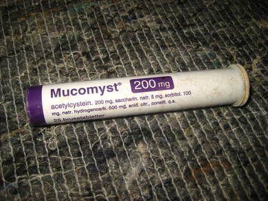 Boks uten innhold Mucomyst 2003