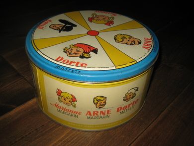 Meget pen reklameboks med lokk fra Borgar Margarinfabrik Marianne Margarin- ARNE Margarin - Dorte Matfett 50 tallet