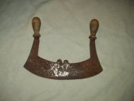 Gammelt kjøkkenredskap truleg en grønsakkutter