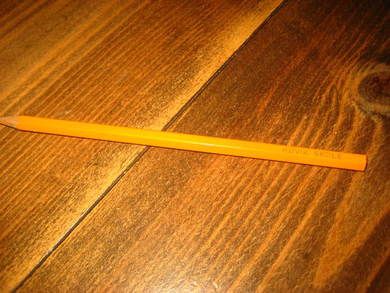 Blyant merka med HØVIK SKOLE