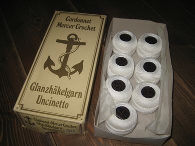 Eske med ubrukt innhold Glanzhekelgarn Uncinetto 70 tallet