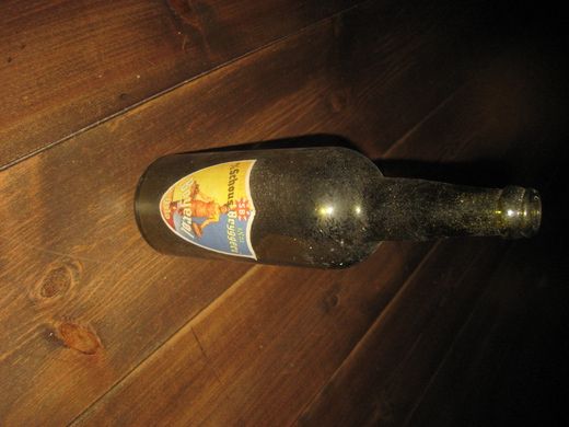 Stor flaske Bayerøl fra Schous Bryggeri 1951