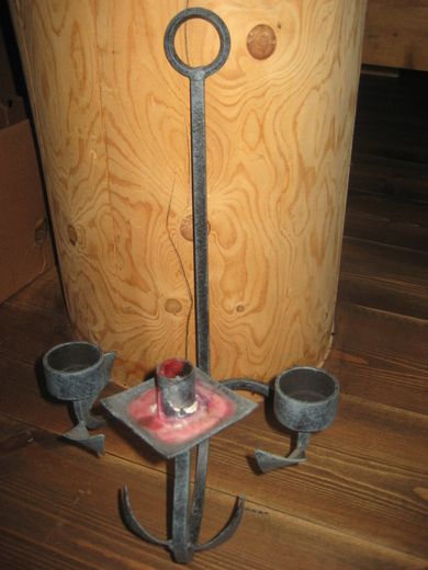 Pen lysestake for vegg smijern ca 42 cm høg