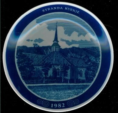 Samleplatte med motiv fra Stranda kommune Stranda kyrkje fra 1838 Produsert i 1982