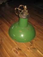 Megastor, emaj'ljert REVO LAMPESKJERM, ca 51 cm i diameter, ca 50 cm høg. tidleg 1900 vil eg tru.