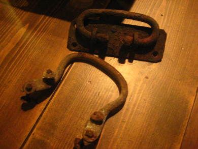 Noe du kan bruke? Heimesmidd, tidleg 1900, vil eg tru. 