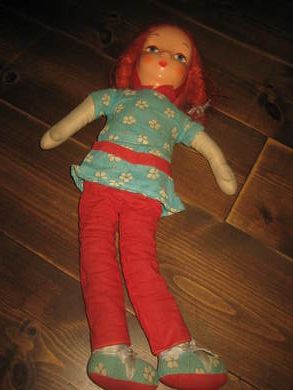 Eldre dokke ca 55 cm høg noe for deg? 40-50 tallet