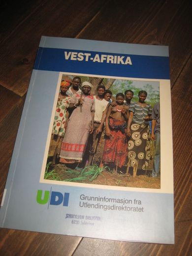 VEST AFRIKA. Grunninformasjon fra Utlenningsdirektoratet. 1990.