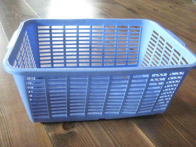 Plasteske fra DYNOPLAST ca 35*26 cm stor 15 cm høg 70-80 tallet