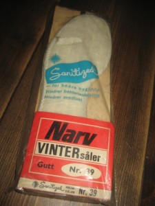 Uåpna, ubrukt pakke Narv VINTER såler, Helse såler nr 39. Fra Scandia Kjemiske, Oslo. 70-80 tallet.
