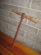 Gammel bor 40 cm lang