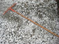 Gammel og nostalgisk trerive med rødleg farge 40-50 tallet