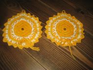 Hekla brikker klar for å montere inn et dokkehode ca 13 cm i diameter 50 tallet