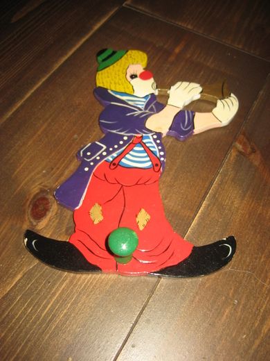 Oppheng til barnerommet knagg til din jakke etc