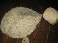 Halvferdig handarbeid rund duk ?