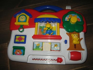 Leike i hardplast 80 tallet her kan barnet utvikle både form farge og musikk Solid og god