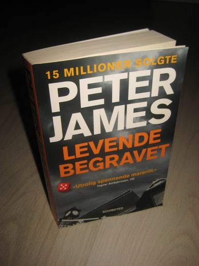 JAMES PETER: LEVENDE BEGRAVET 2008