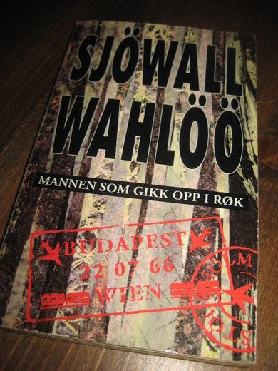 WAHLØØ SJØVALL: MANNEN SOM GIKK OPP I RØK Bok nr 1 1992