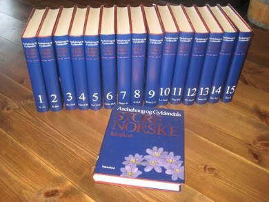 Aschehoug og Gyldendals STORE NORSKE leksikon, 1-16, 1998. 