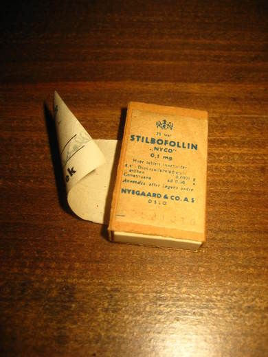 Eske uten innhold STILBOFOLLIN fra Nyegaard & Co Oslo Nordfjoreid Apoteh 1949