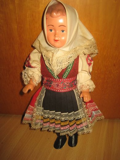 Pen gammel dokke ca 40 cm høg