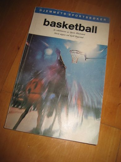 BASKETBALL. 1973.