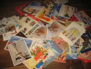 Stor lott med brukte julekort fra 60-70 tallet, selges samla. 