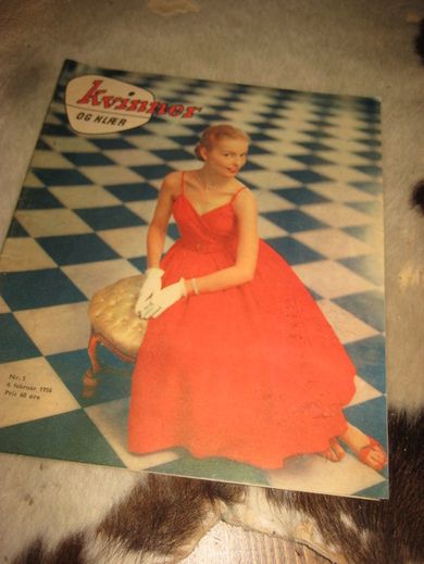 1956 nr 005 KVINNER OG KLÆR