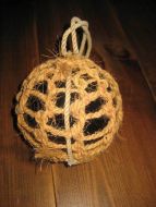 Pen kavlkule med pen seis fra tidleg 1900 Brukt ved garnfiske på den tid Mørk grønn ca 12 cm i diameter