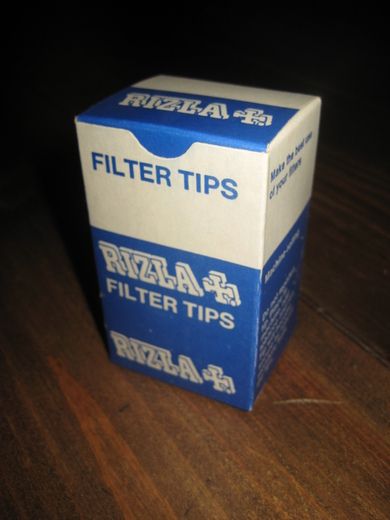 Strøken eske med ubrukt innhold, RIZZLA +. 70 tallet. 