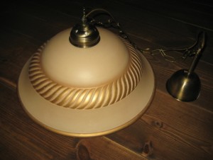 Pen taklampe i keramikk, 80 tallet.