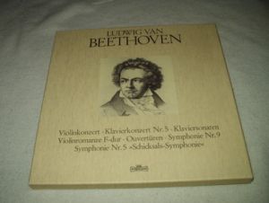 BEETHOVEN, LUDWIG VAN: Violinkonzert- Klavierkonzert nr 5- Klaviersonaten- Violinromanze Ddur- Overturen- Symphonie    nr 9- Symphonie nr 5. 1975