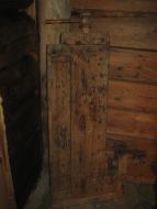 Gammel og nostalgisk høvlebenk uten understell Ca 135 cm lang 75 cm brei