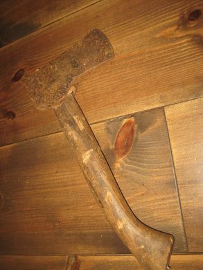 Gammel øks 33 cm lang