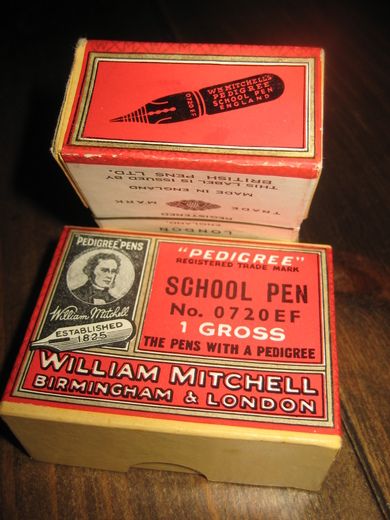 Eske med uåpn innhold SCOOL PEN NR 0720EF fra WILLIAM MITCHELL LONDON 40-50 tallet