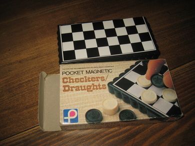 Magnetisk lite reise sjakkbrett 70 tallet