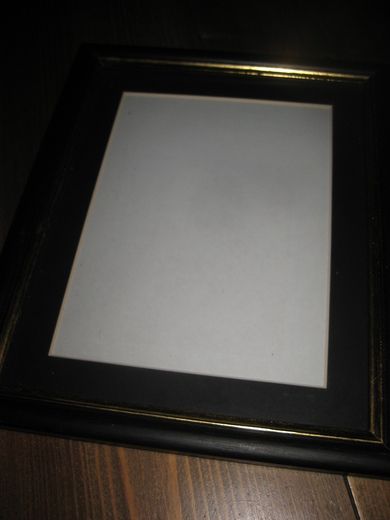 Eldre ramme med glass ca 19*24 cm i lysmål