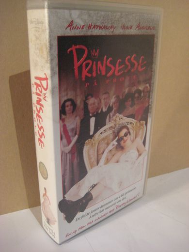 PRINSESSE PÅ PRØVE 2001 111 min for alle