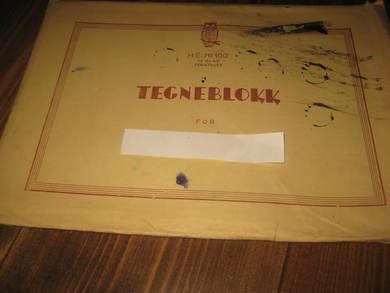 TEGNEBLOKK H E No 100 MED TEGNINGER 60 tallet Namn på eiger er blenda med en løs lapp