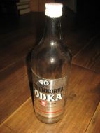 Flaske uten innhold, KOSKENKORVA VODKA, 70 tallet. 