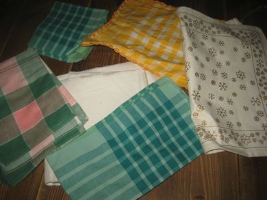 Lot med eldre duker og brikker 60-70 tallet