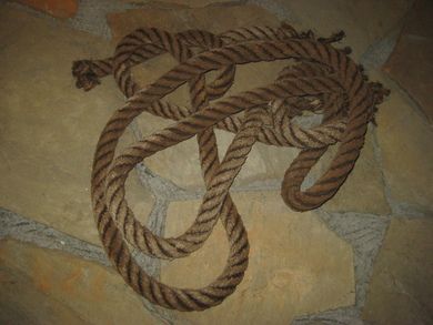 Gammel og velbrukt trosse ca 7 meter diameter 4 cm