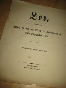 1860, Lov indeholdende Tillæg til Lov om Kirker og Kirkegaarde af 24de September 1851.