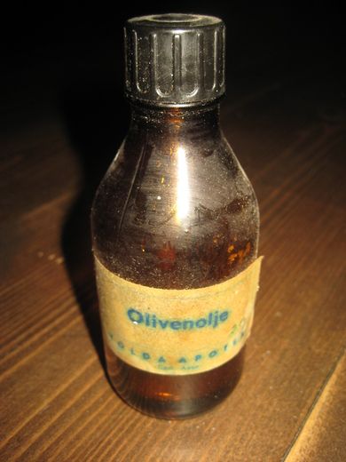 Eldre flaske OLIVENOLJE fra VOLDA APOTEK 60 tallet