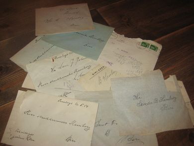 Lot med brev fra Biri noen med innlegg selges samla